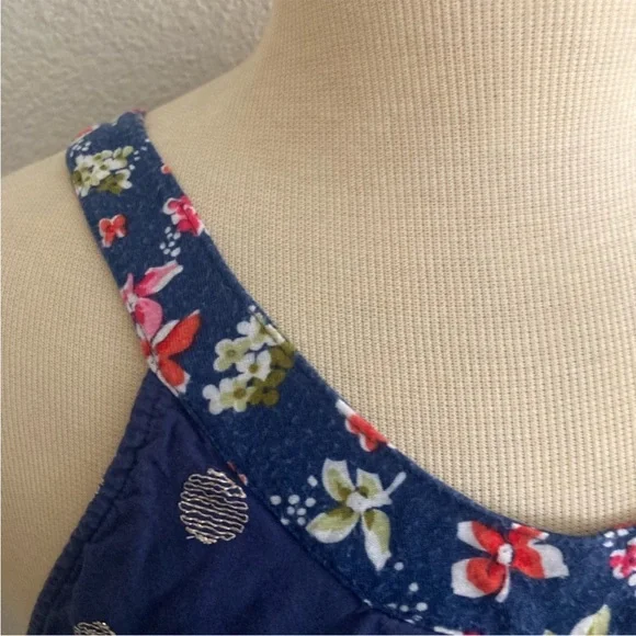 ❤️$10 Ric Rac top - Picture 3 of 7